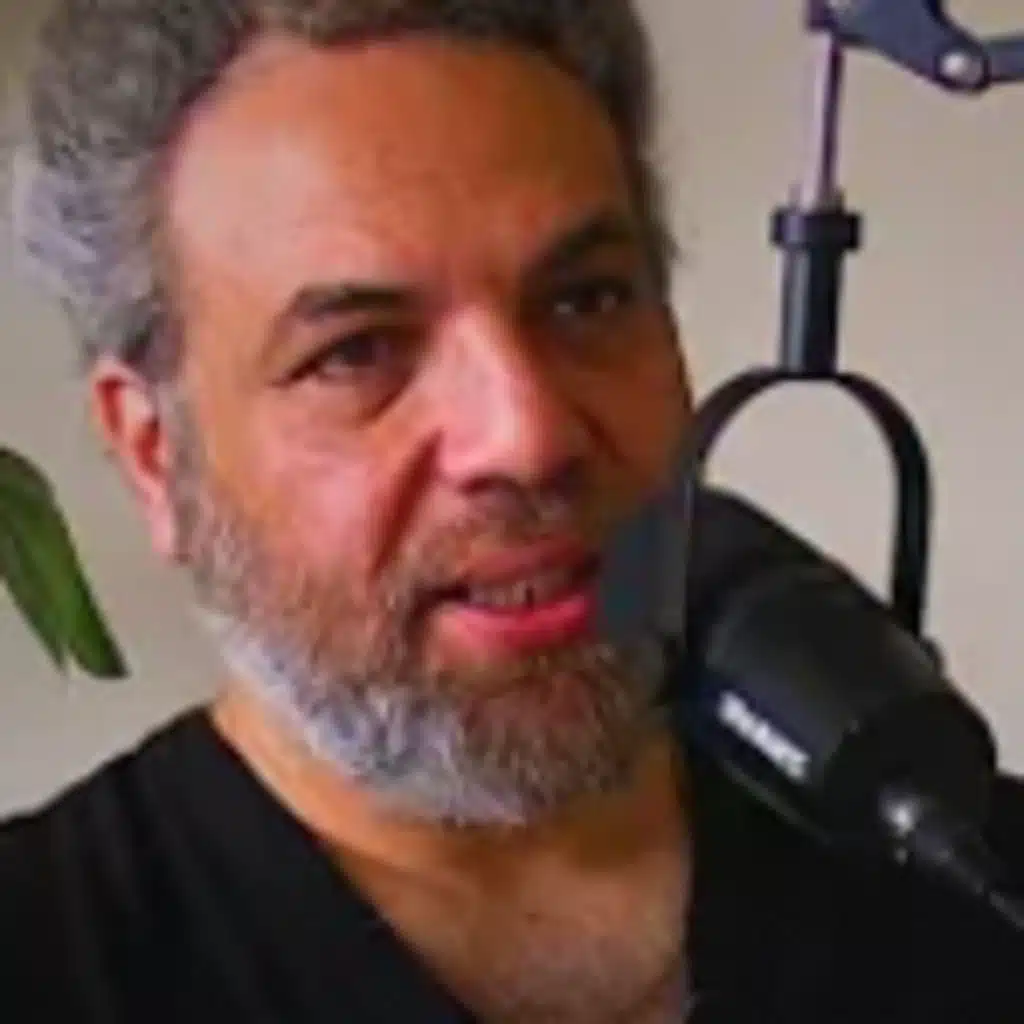 #70 كيف تستيقظ من الماتريكس دون أن تشعر بالوحدة؟ مع د. أحمد عثمان