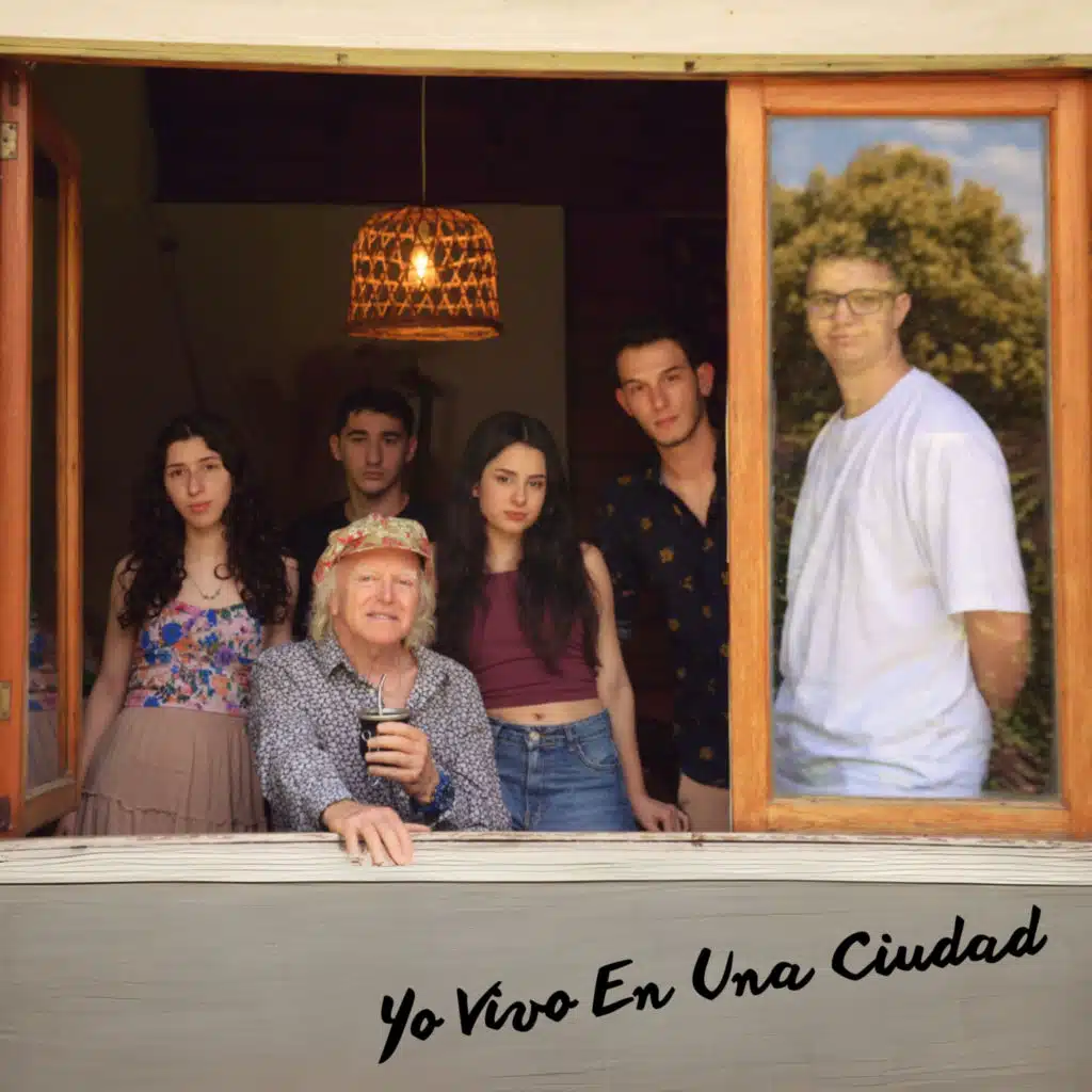 Yo Vivo En Una Ciudad (feat. PANORÁMICA)