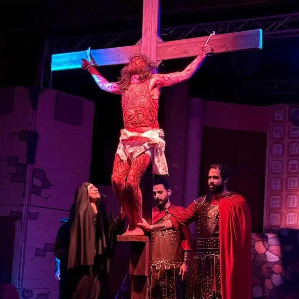 أنا الأم الحزينة