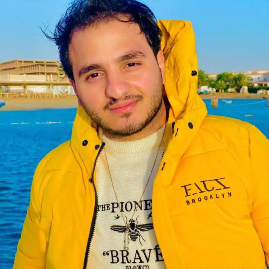 يابخت اللي عندو سند و ضهر