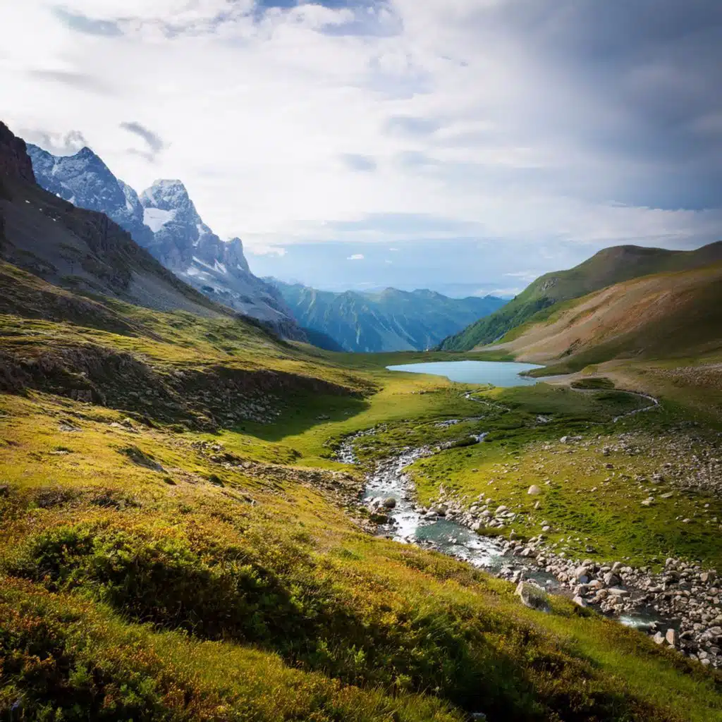 Lofi Tranquil Horizon: Soft Sounds for Relaxed Reflection and Clear Minds