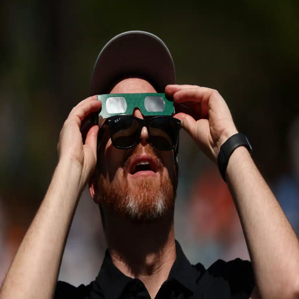 Nightlife Travel - Eclipse Chasing