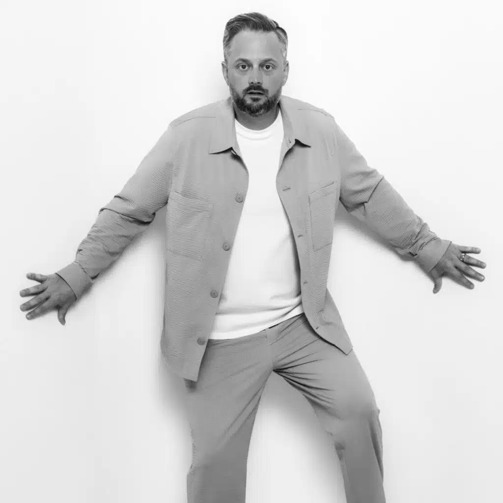 Nate Bargatze Doesn’t Mind if You Think He’s an Idiot