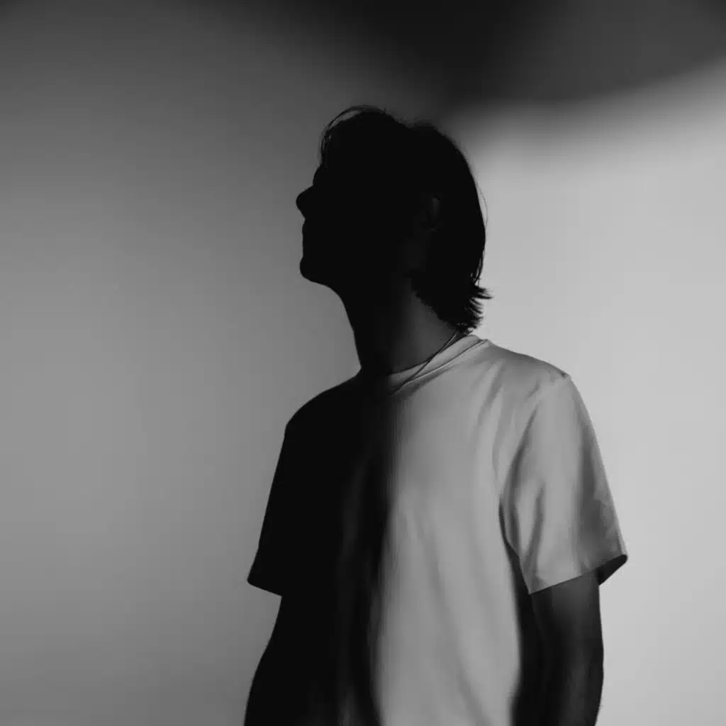 Hold On (feat. Elissa Mielke)