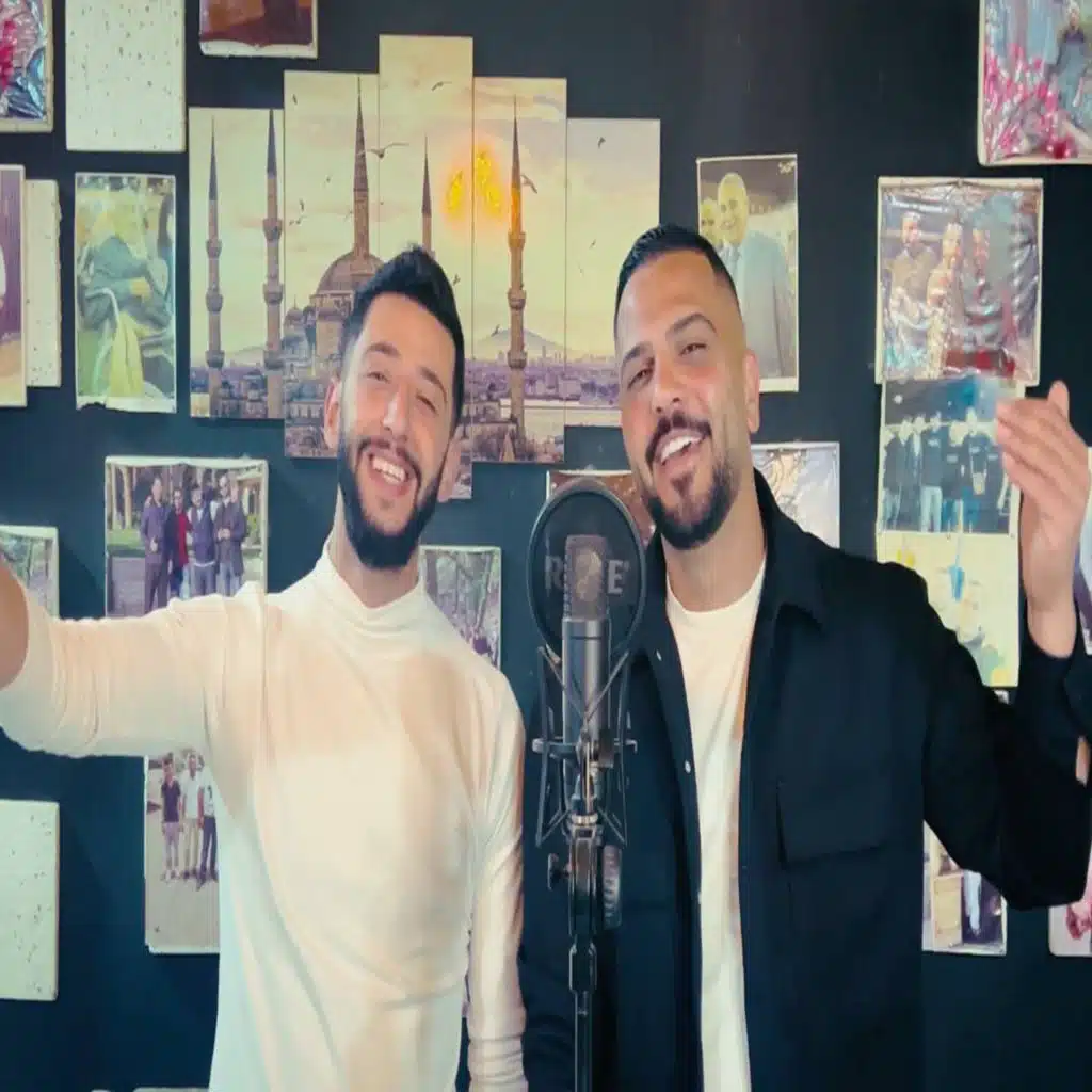 أنا ومحبوبي نلعب جوبي