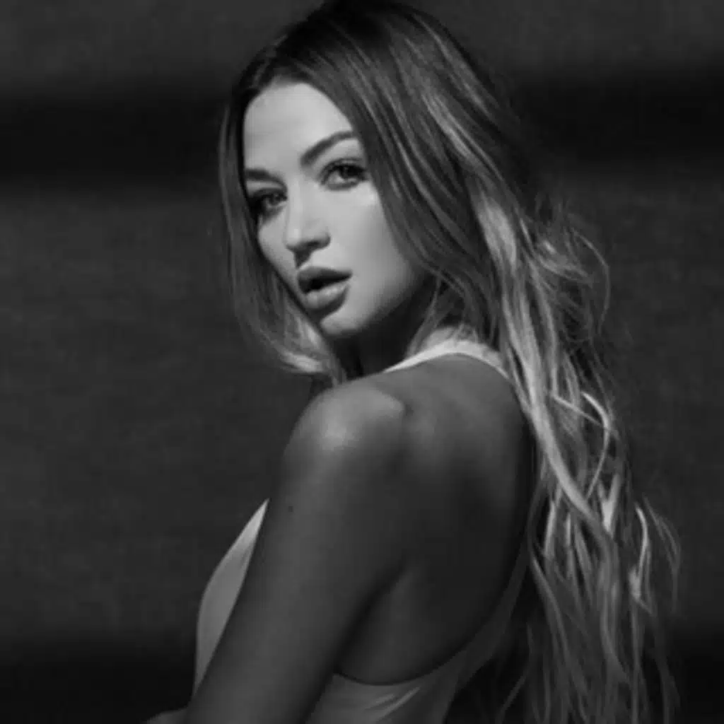Erika Costell