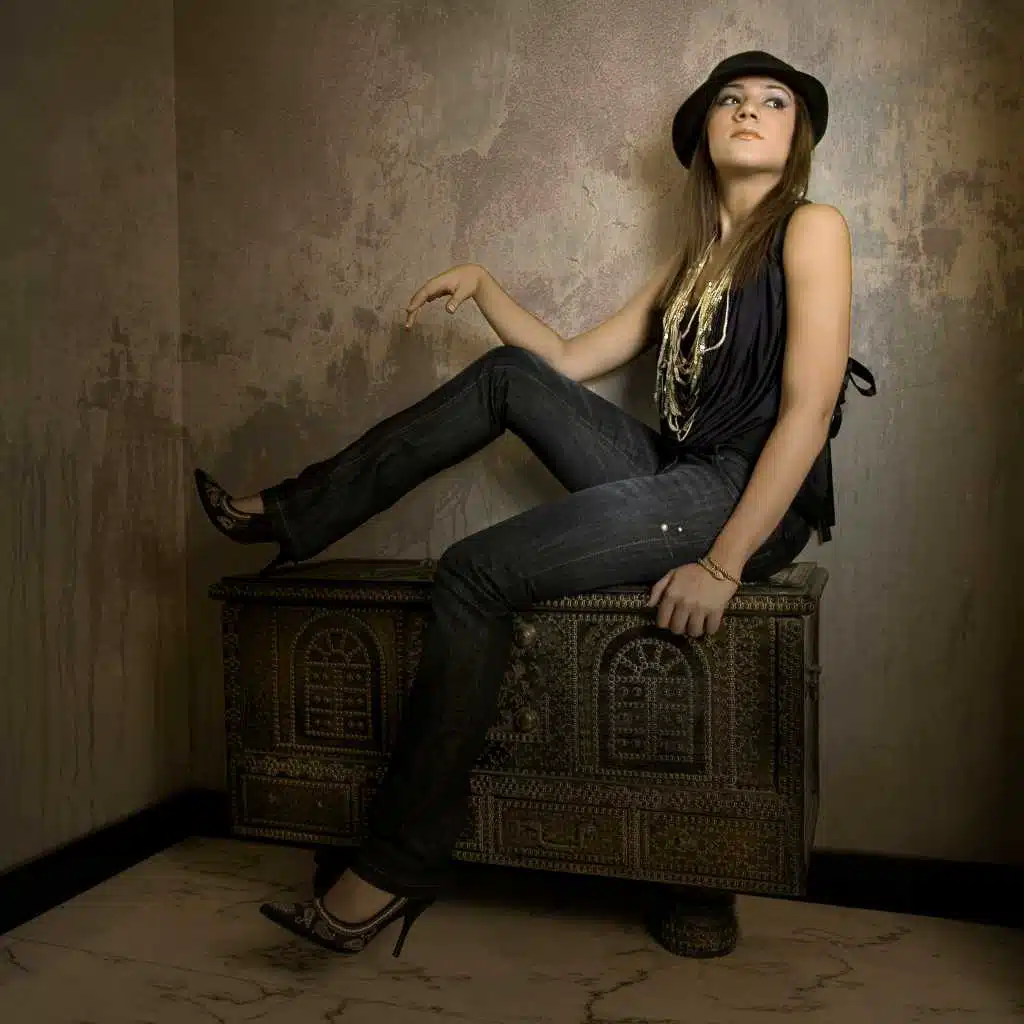 Go Or Stay [ft. Ayzee]