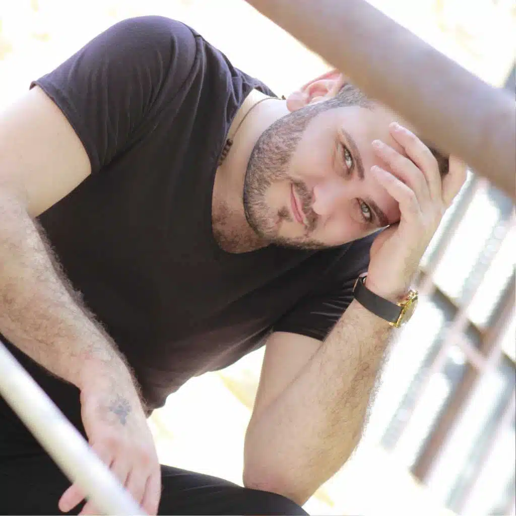 بدي اكبر معك