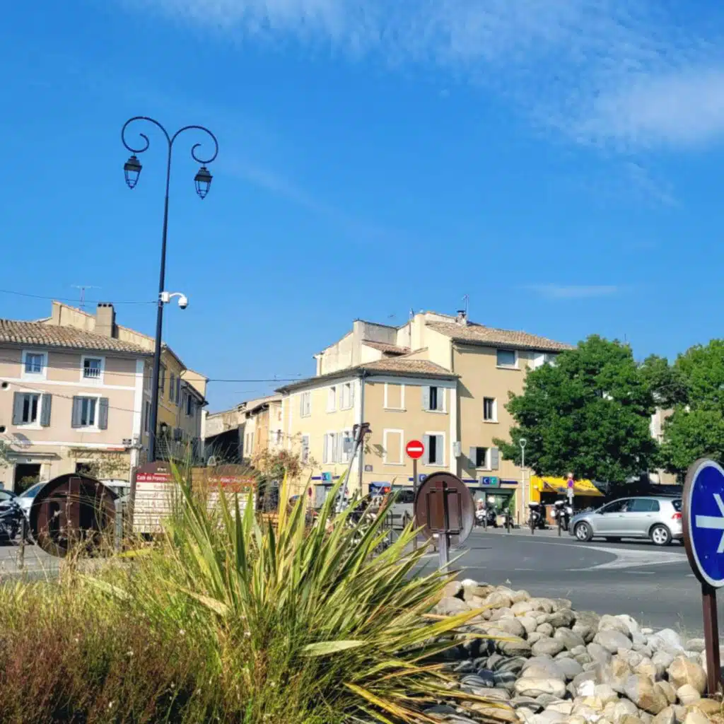 Sua Casa Lhe Aguarda