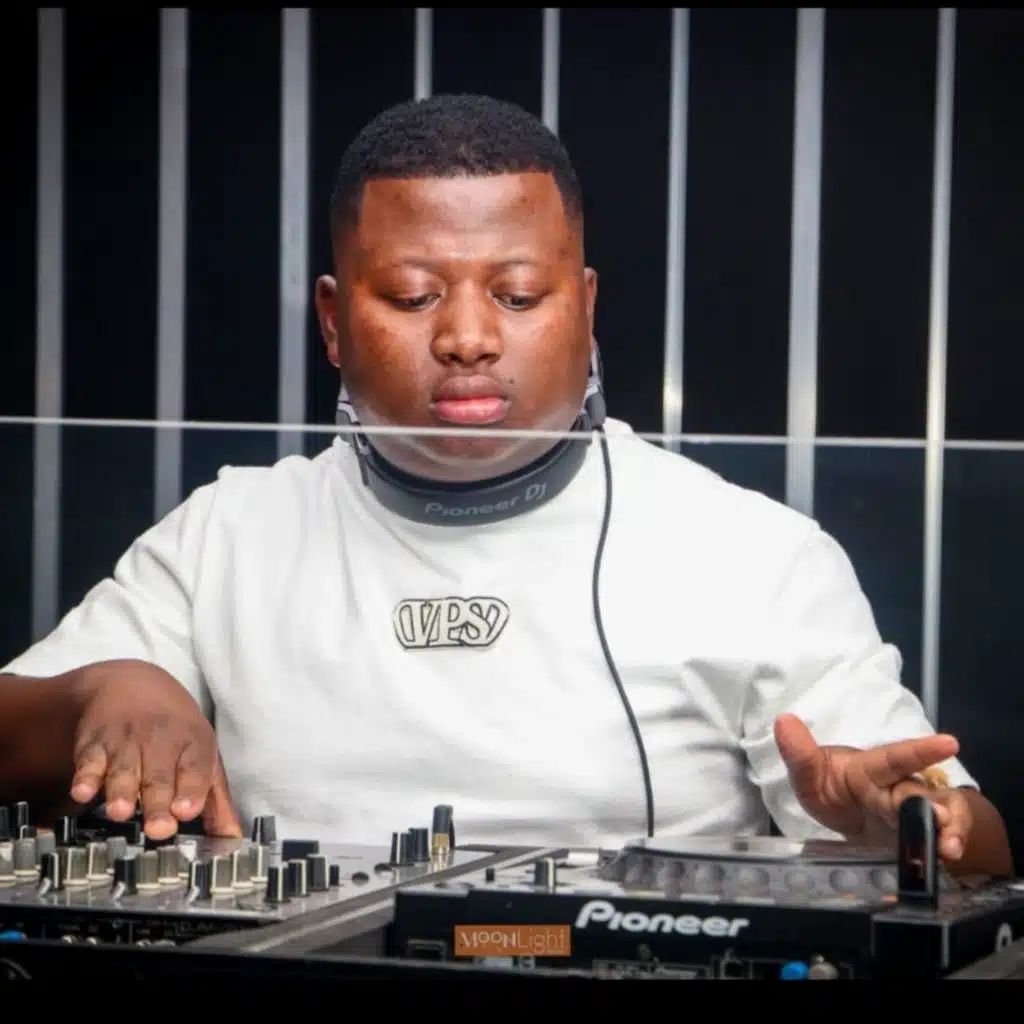 Episode 45: Moonlight Light Experience with Chris & resident djs 16_05_2025