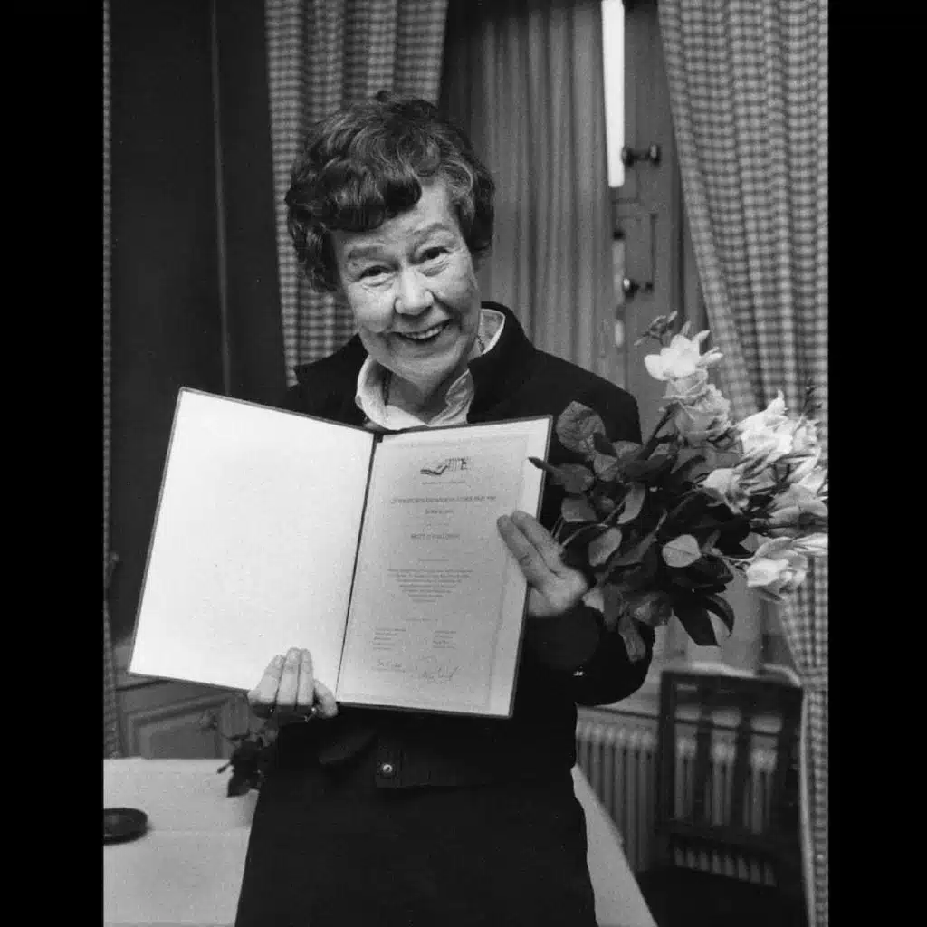 Om Britt G Hallqvist