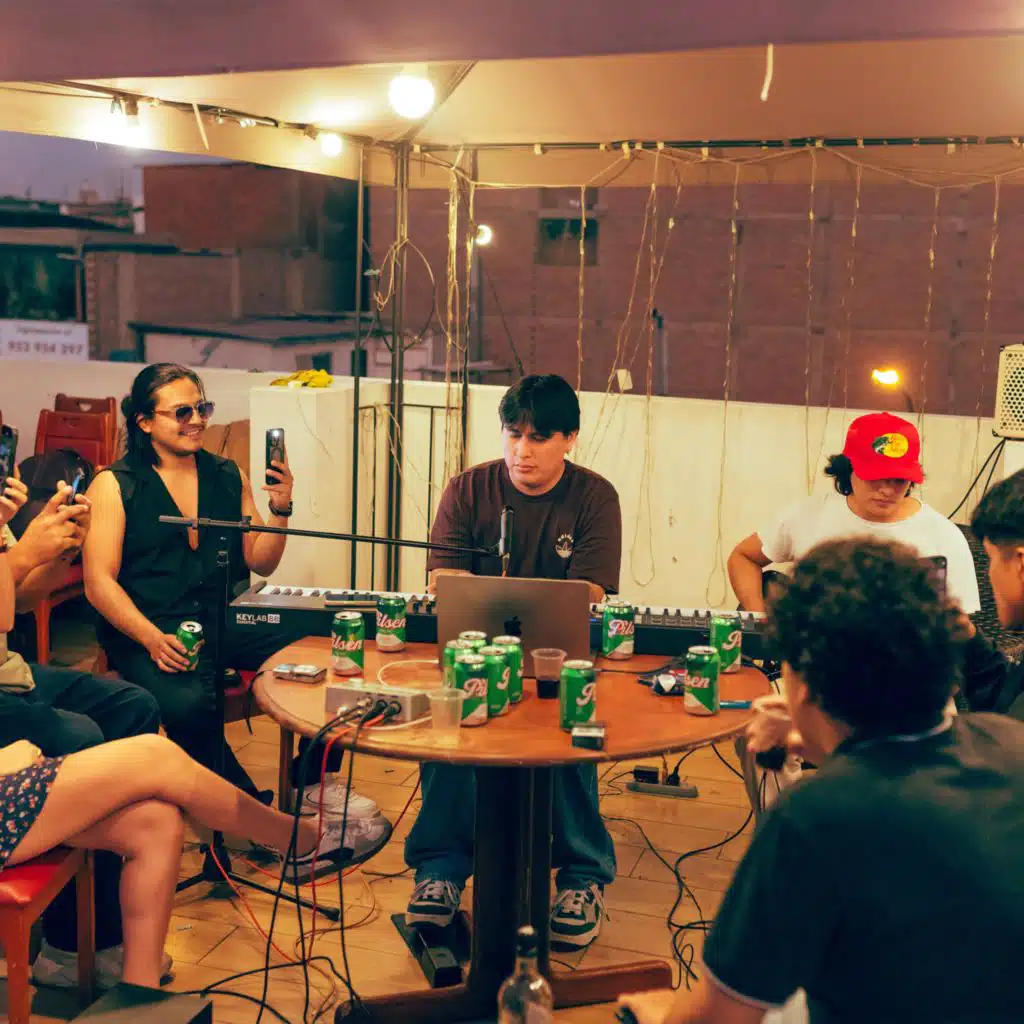 Solo llegó el guitarrista