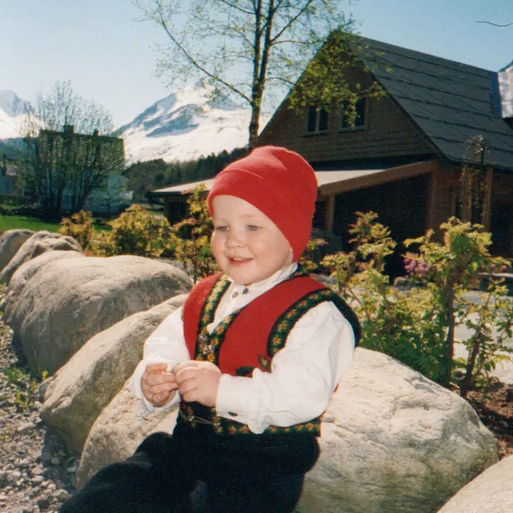 JON OLAV