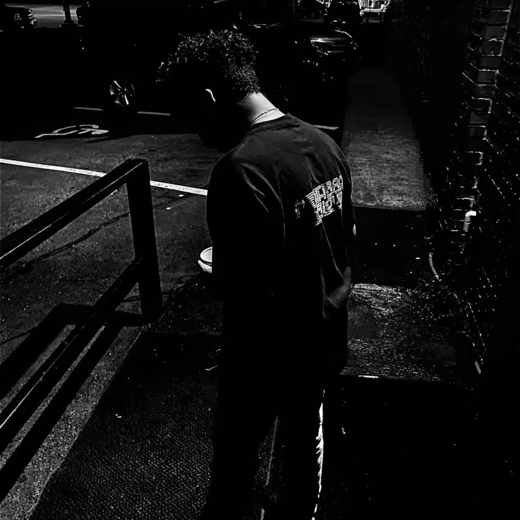 Not Shooting (feat. 6elvinxo)