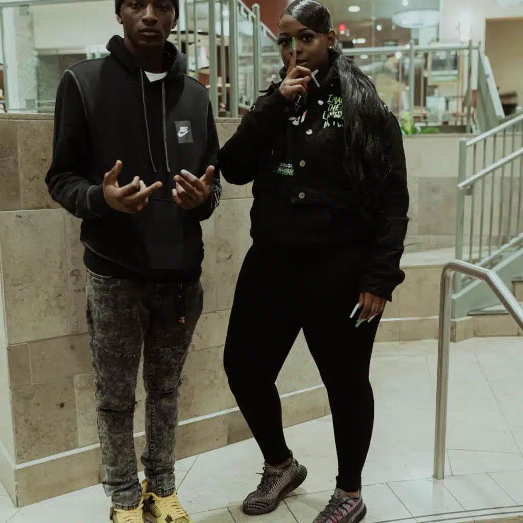 No Hook (feat. Tee Casper)