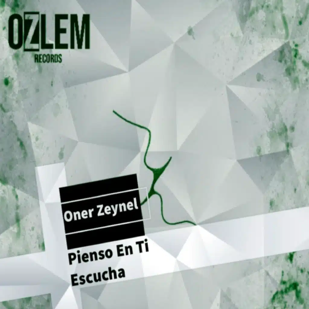 Pienso En Ti, Escucha