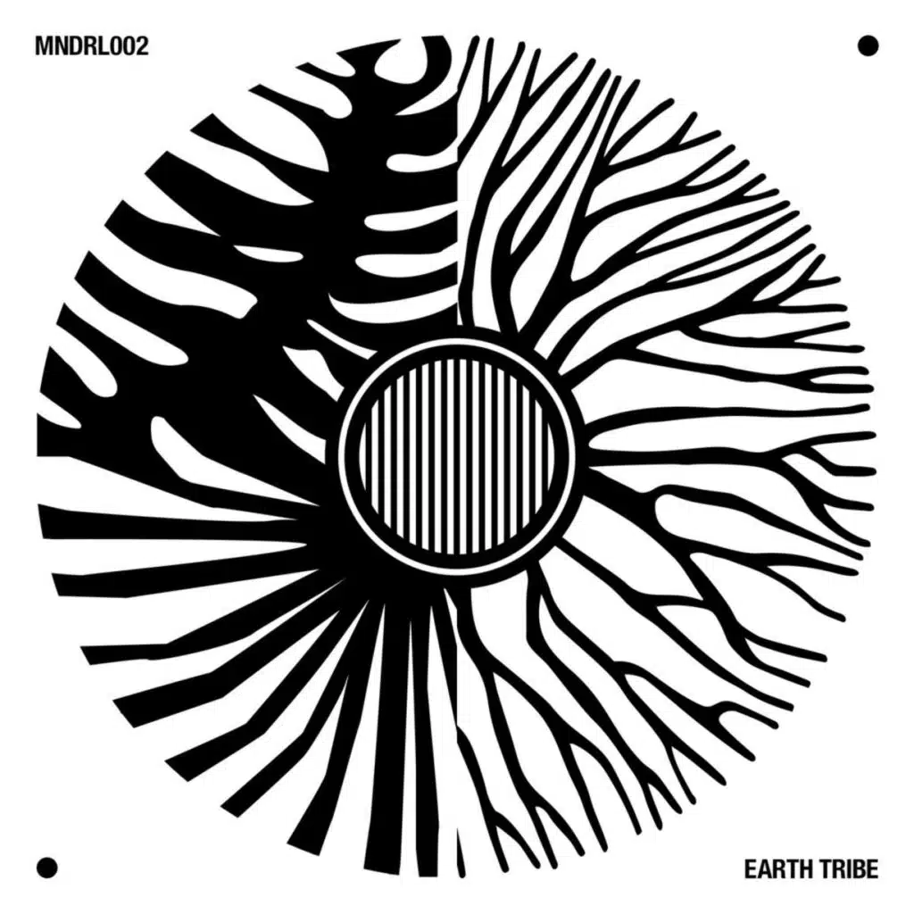 MNDRL002 - Earth Tribe V/A
