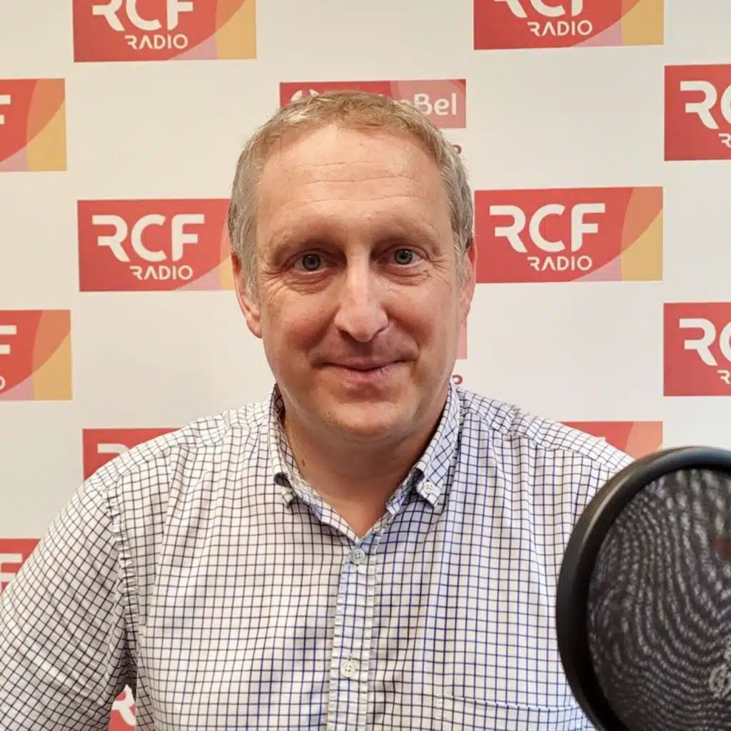 Parler de Dieu à la télévision : le pari de Régis Burnet