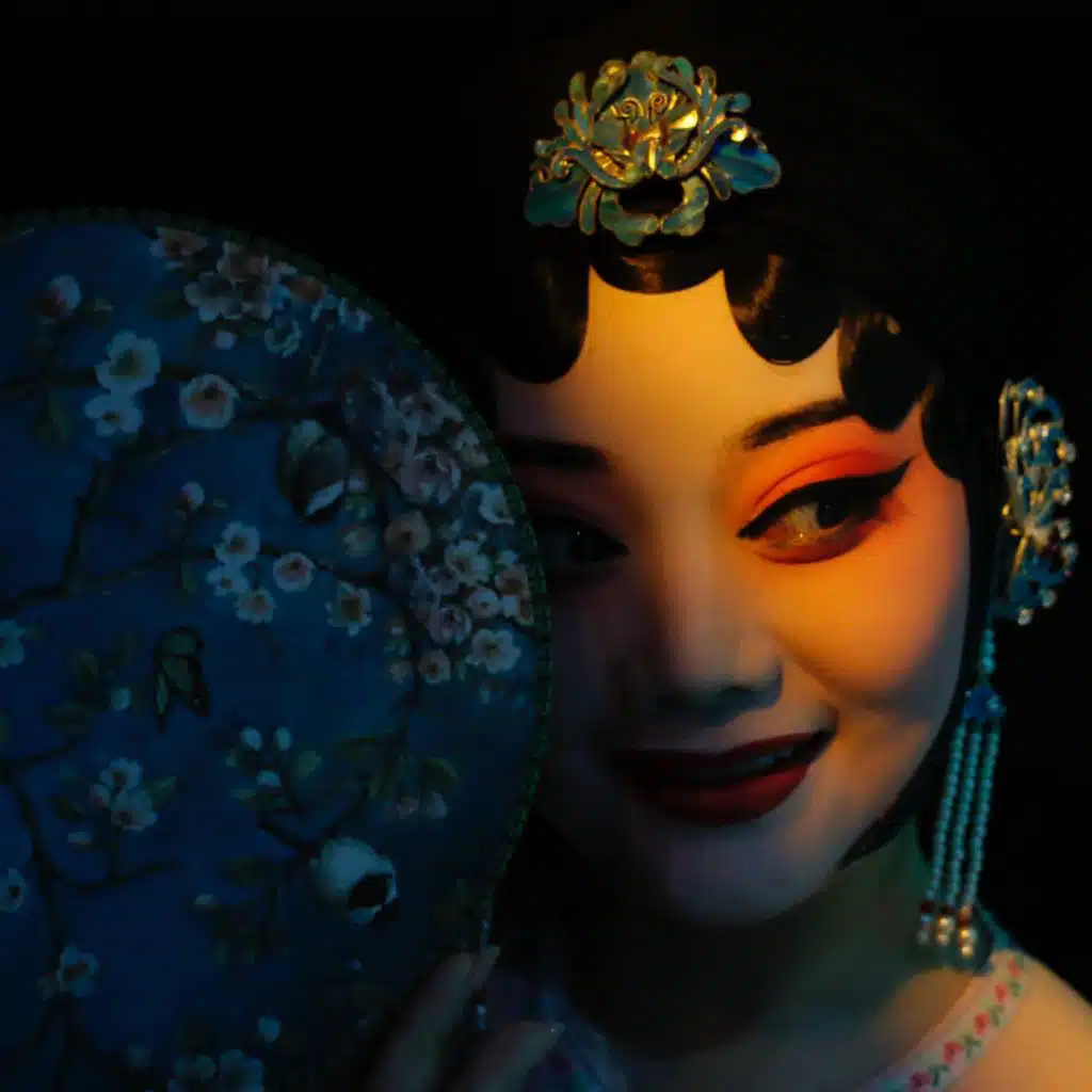 老罗艺你手拍胸膛想一想