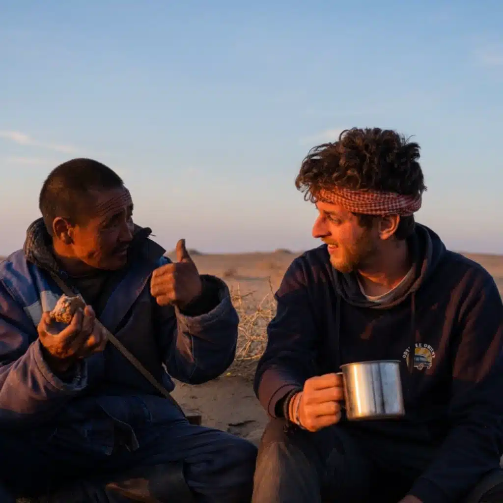 Sur la route du sens : récits de voyage et pèlerinage