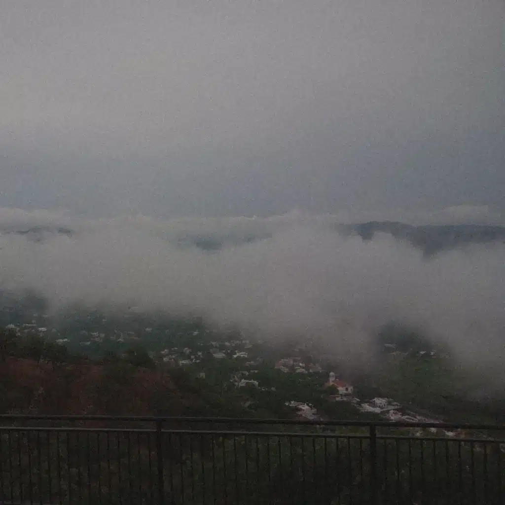 otra noche con lluvia
