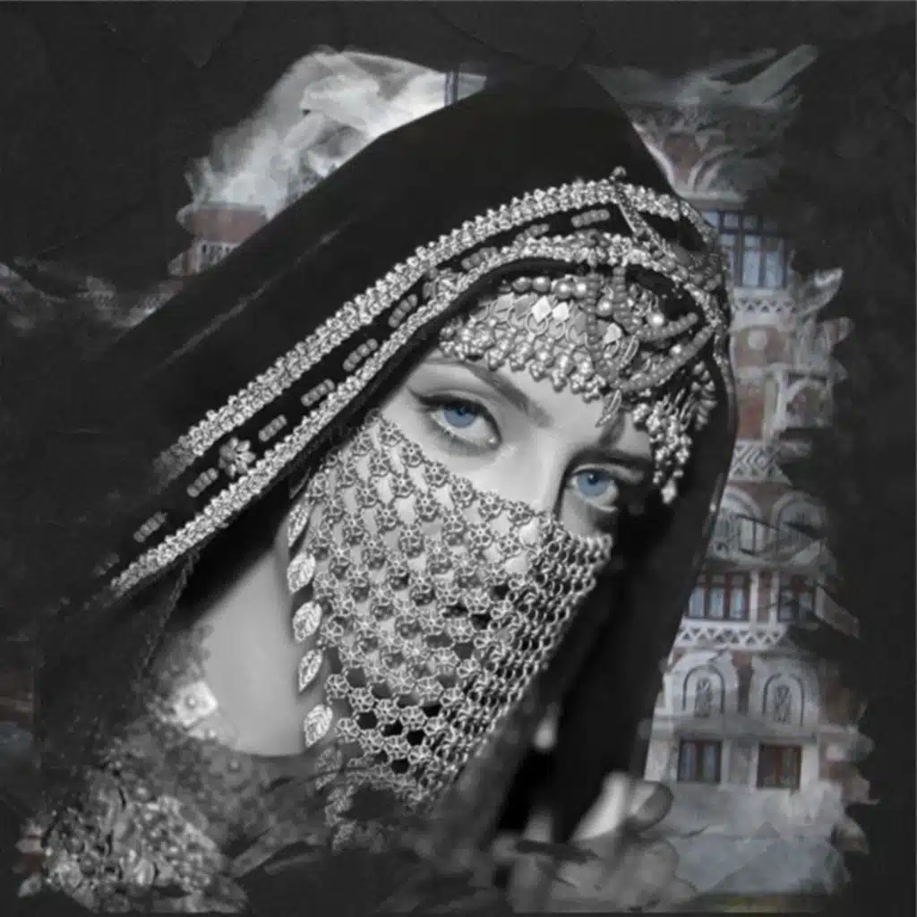 Qomry Moltham - قمري ملثم