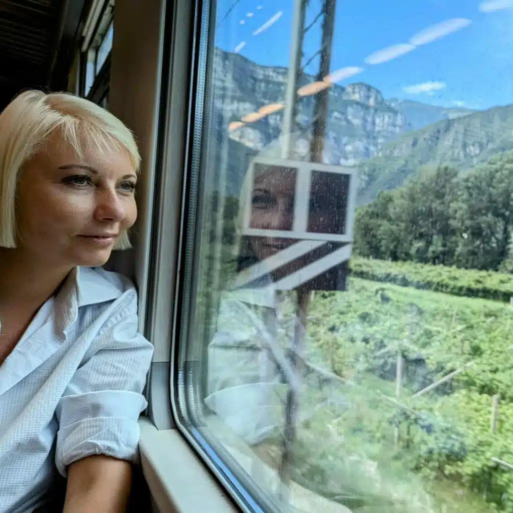 S12E10: VLAKOM A BUSOM PO EURÓPE - Leberkäse pauza (LIVE)