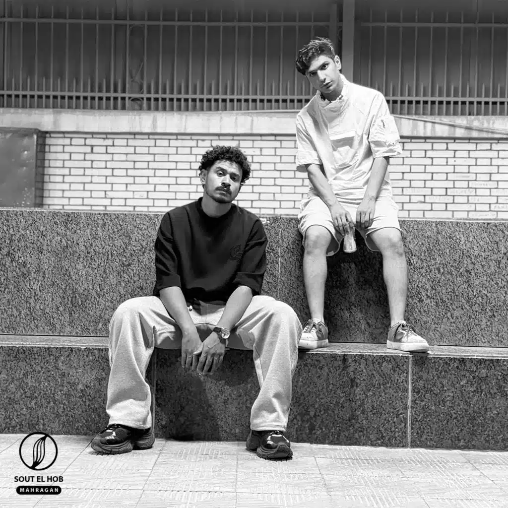 ملقتش اللي يتعاشر