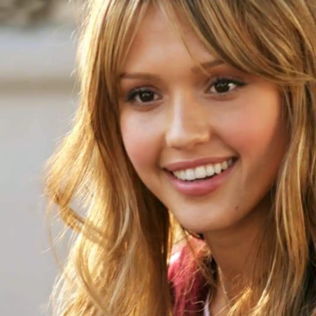 Girlstourage 2 - "Alba in the Streets, Birbiglia in the Sheets"