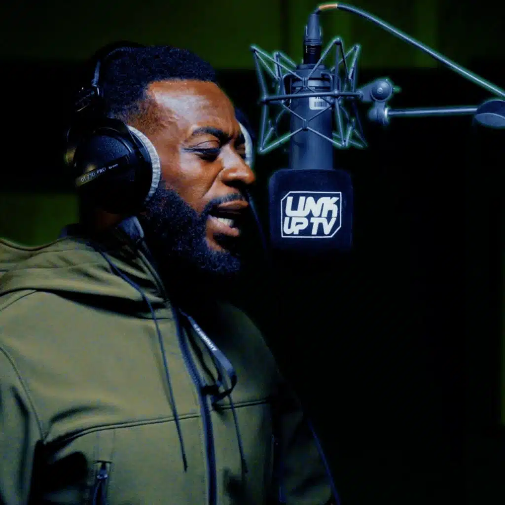 Behind Barz (feat. Dapz on the Map)