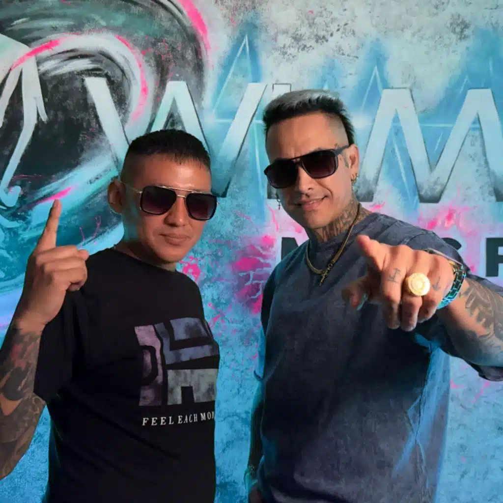 El Perro El Gato Y Yo / Frente a Frente / Me Estoy Muriendo / Y Yo La Amo