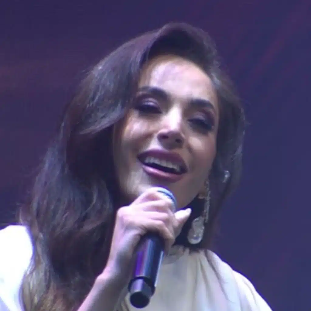 بعدني بحبك - حفله