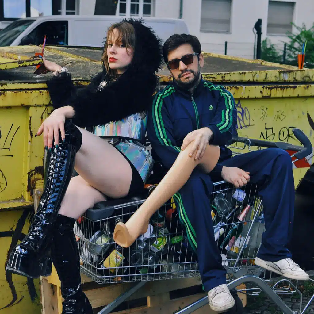 Nachbarn (feat. Edgar Alvis)