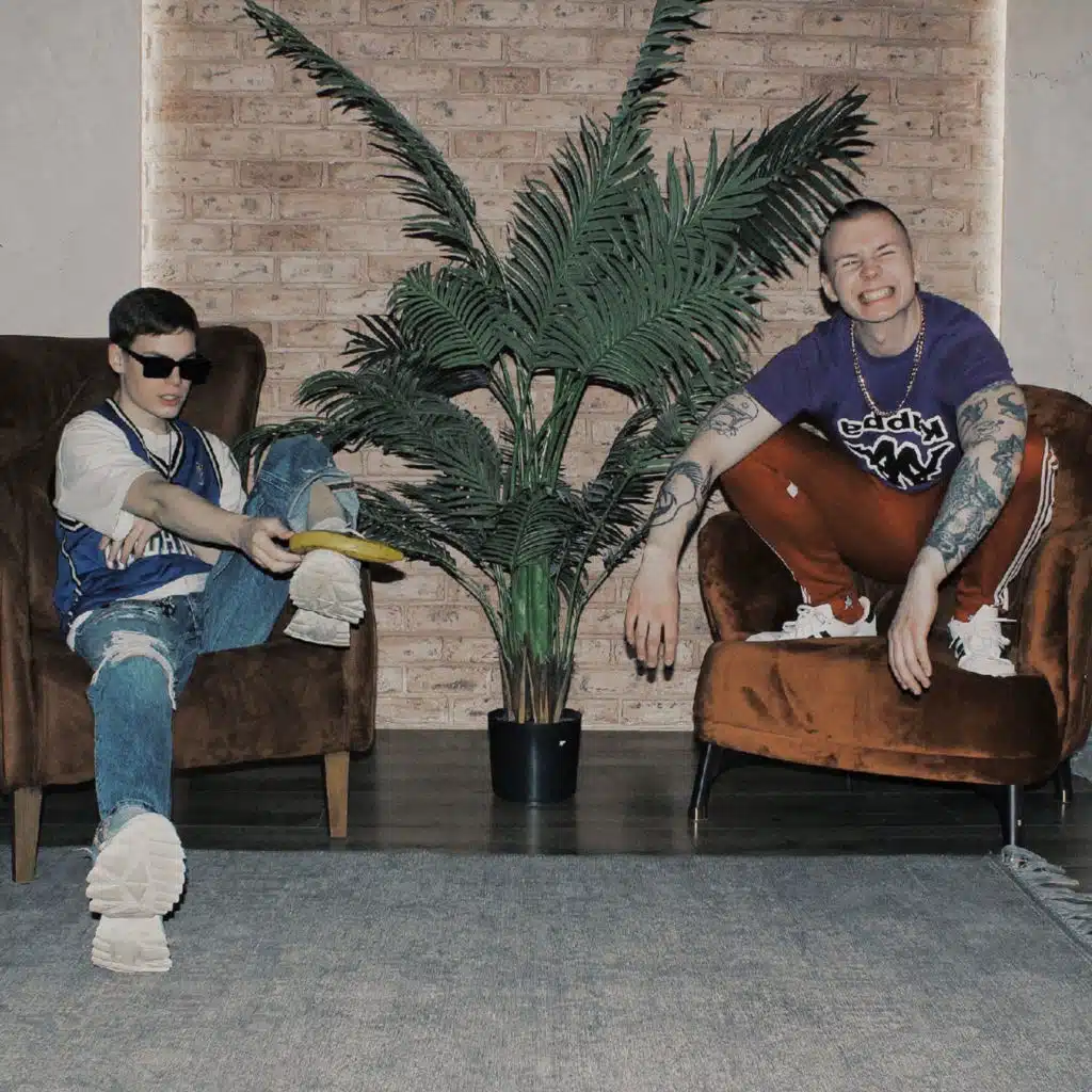 ГОРИЛЛЫ НА БЛОКЕ