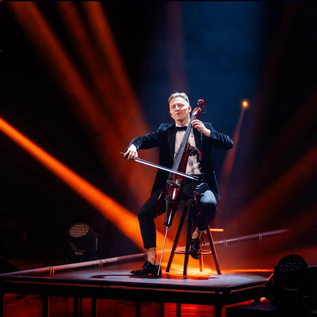 Pirates Of The Caribbean (Live Version)