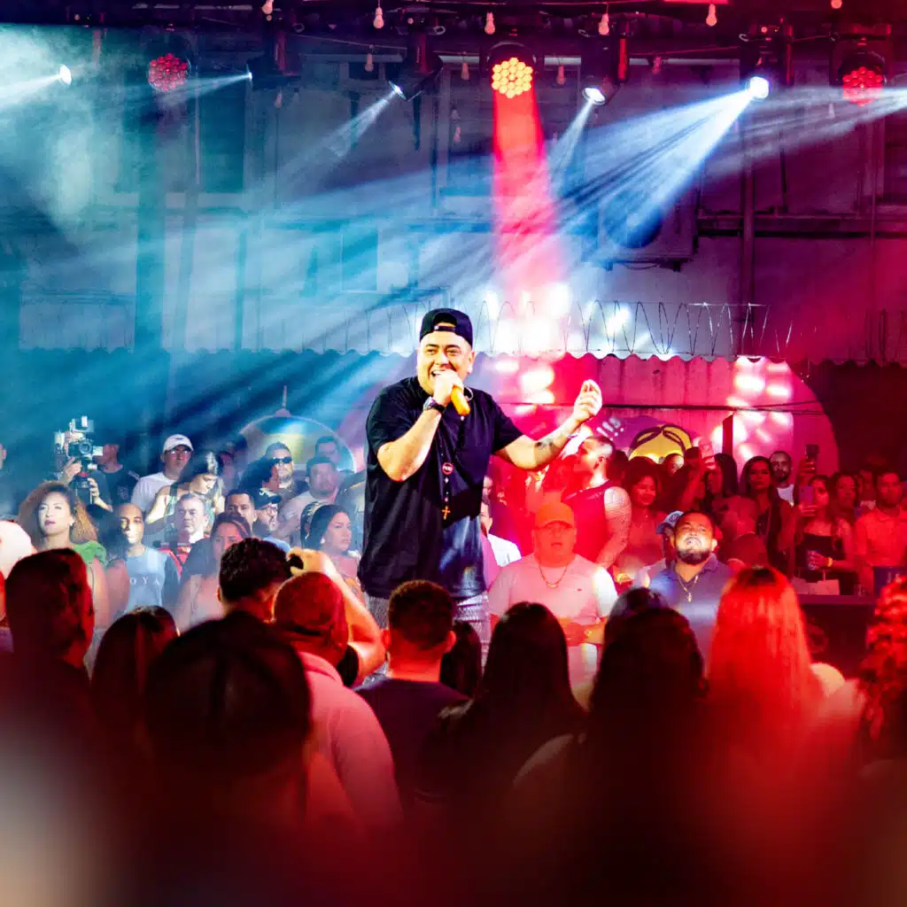 Que Situação / Tarde Demais / Deixa Acontecer / Mina de Fé / Jeitinho Manhoso / Acordar Com Você (Ao Vivo)