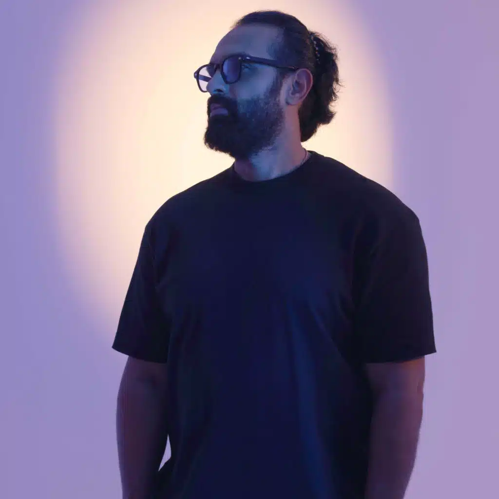 علا علم بلادنا - عمر العبدللات  (رويو ديسكو ريمكس)