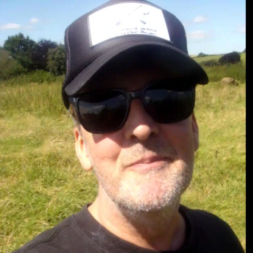 DESIGNER CLOTHES  (RADIO MIX)