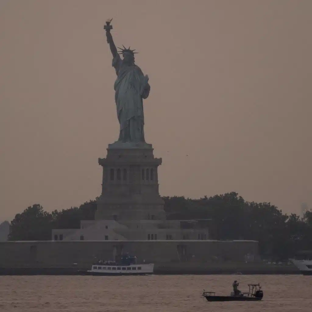 How does wildfire smoke travel so far?