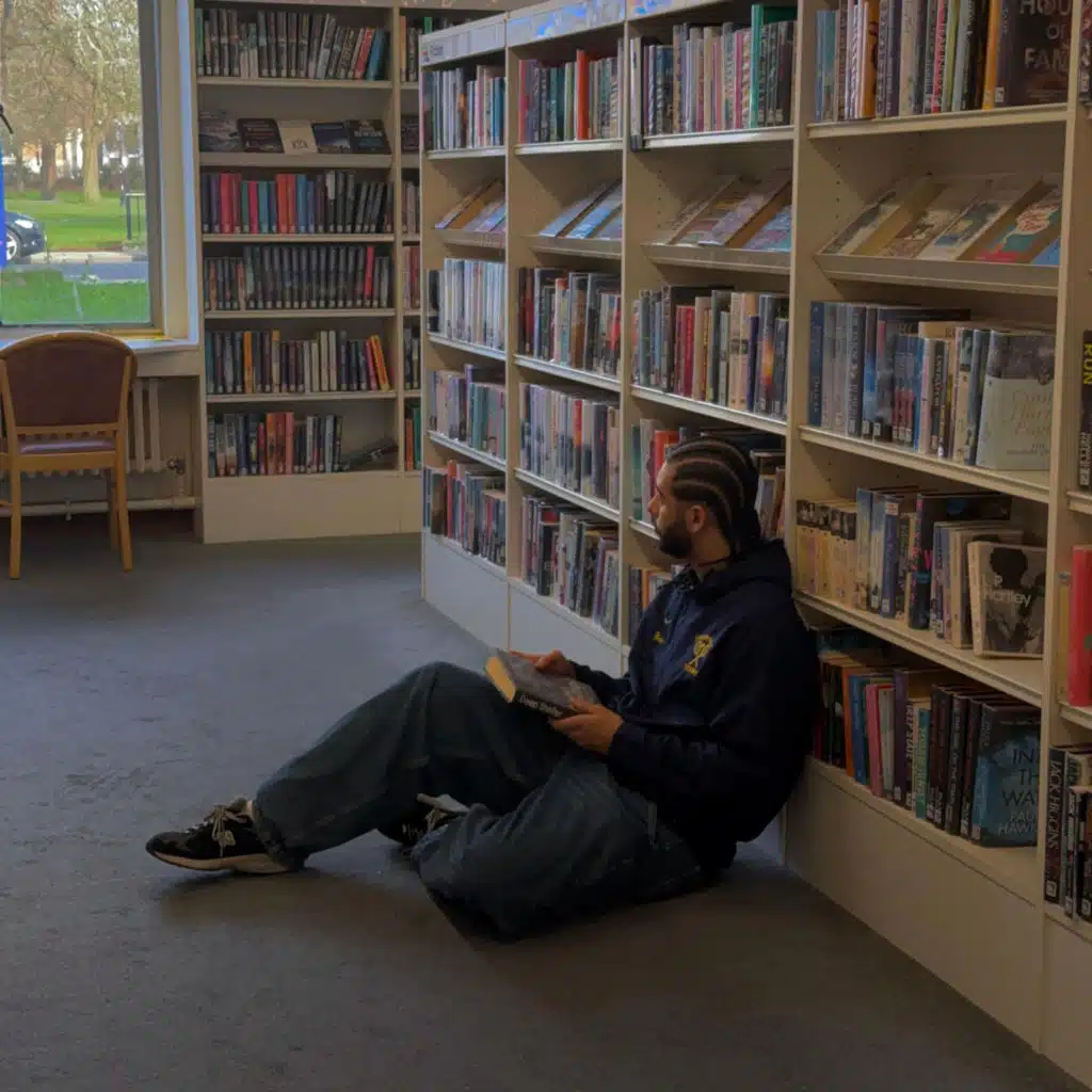 u must be famous / youniverse