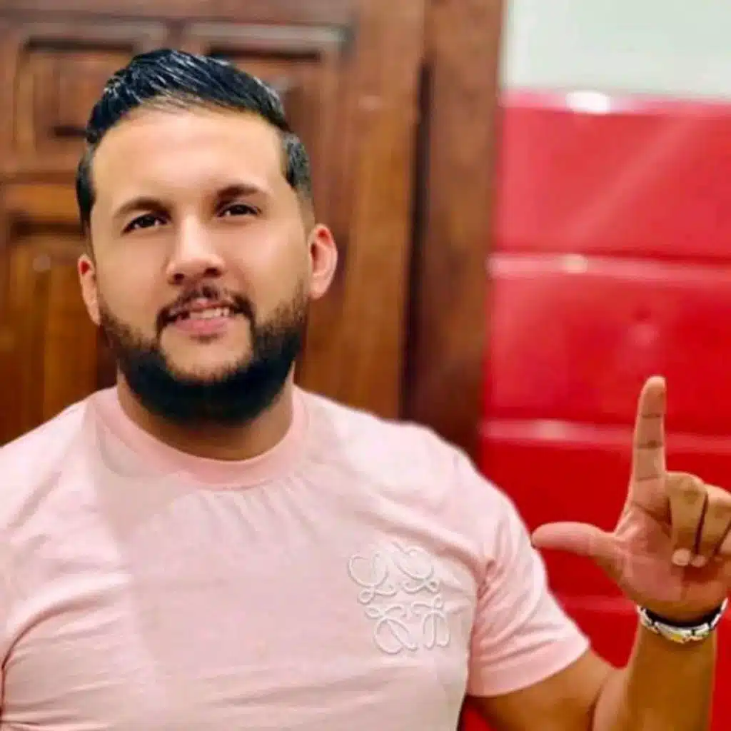 Malgré Fiha Défaut (feat. Manini Sahar)