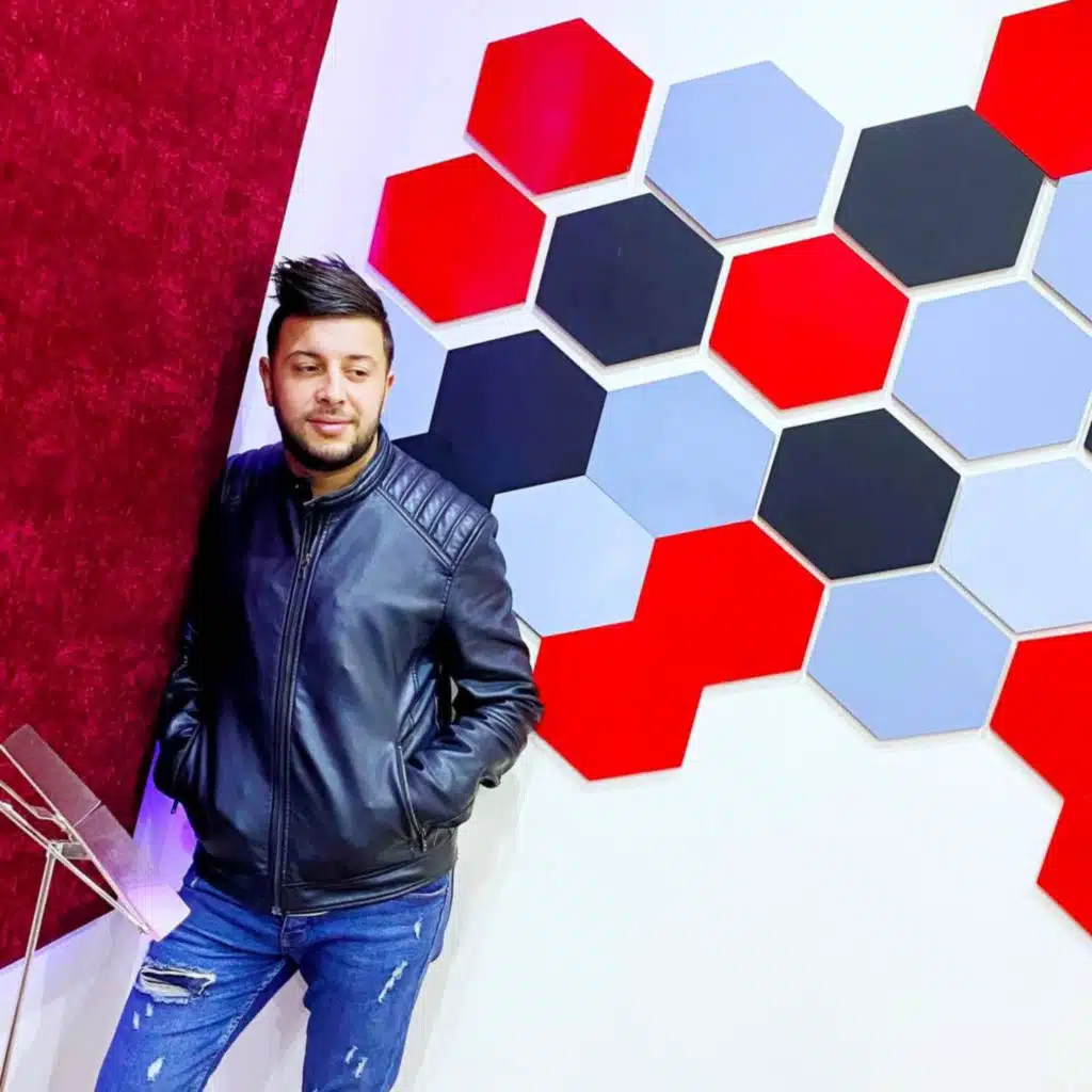 Douni Douni (feat. Manini)