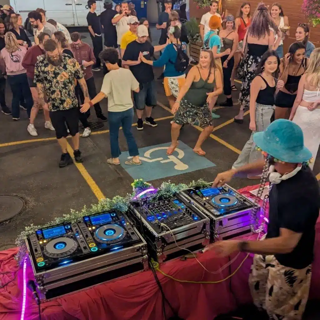 Ep 282 - BK Love Live@ Von Common Block Party - Starlight Thursdays Episode 282