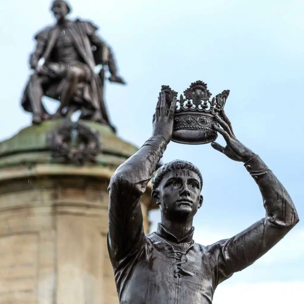 Prince Hal's soliloquy from Henry IV, pt.1 ("herein will I imitate the sun")