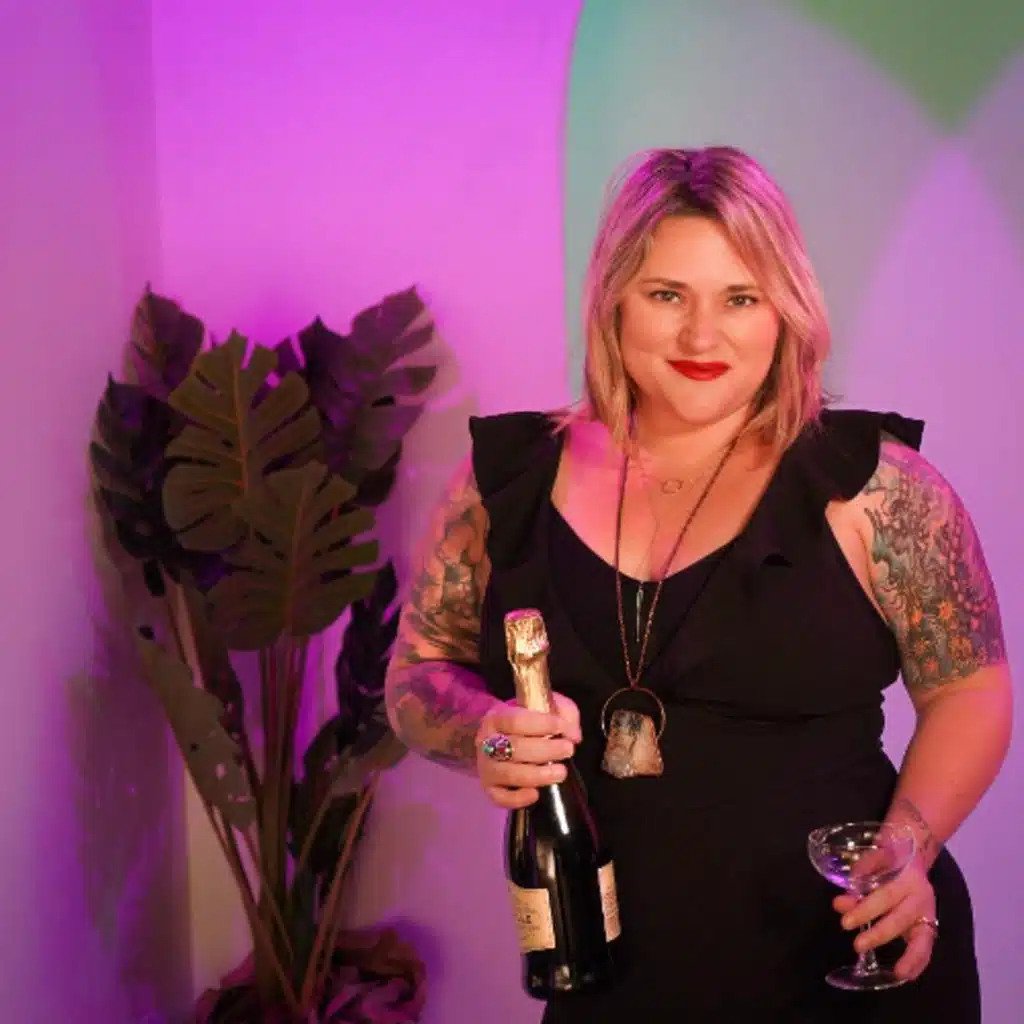 Episode 299-Vino Therapy With Kelly Lewis