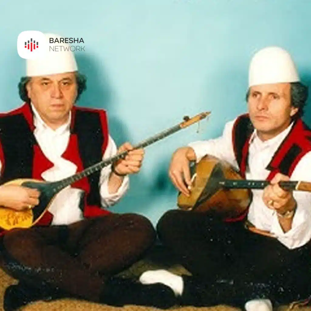 Çuni i vogel (feat. Sevdi Malsia)
