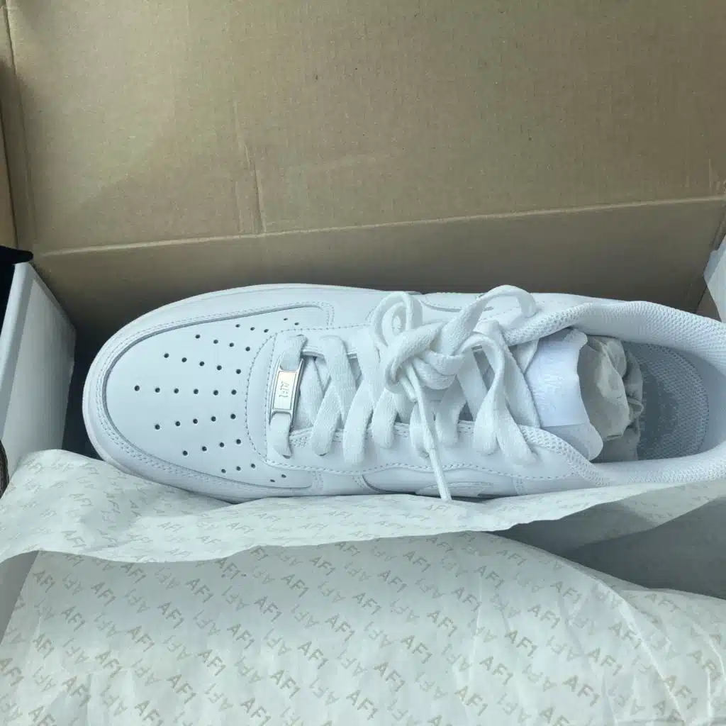 Forever (feat. Solo.Kay & V3)