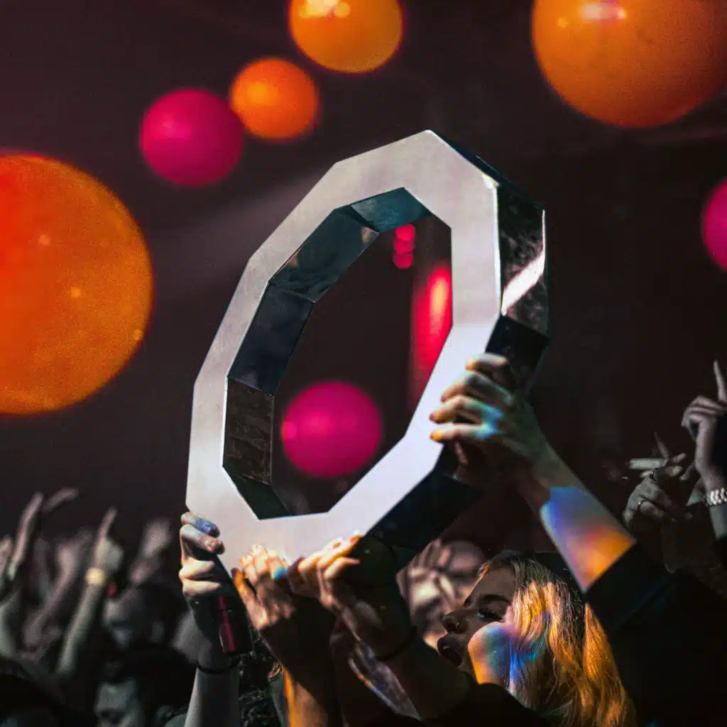 Hybrid Minds / Grimm