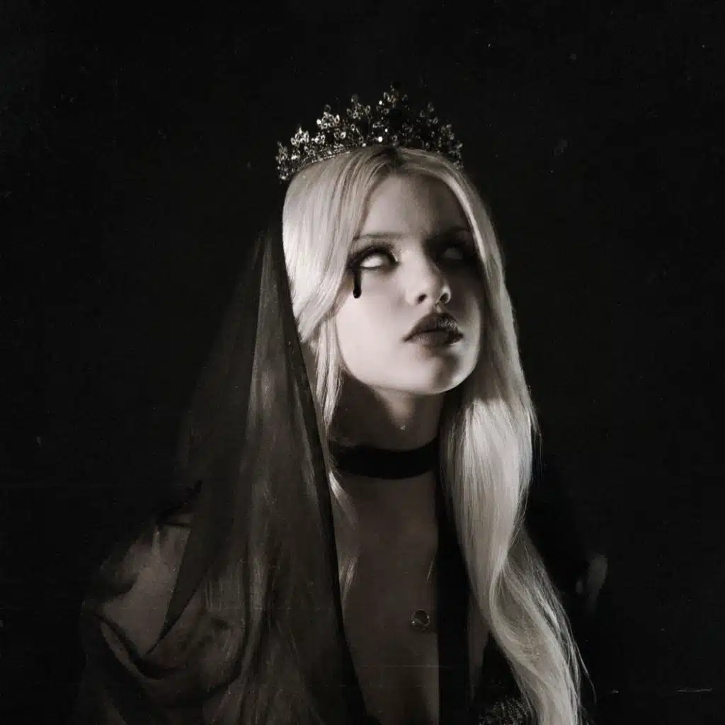 МЁРТВАЯ КОРОЛЕВА