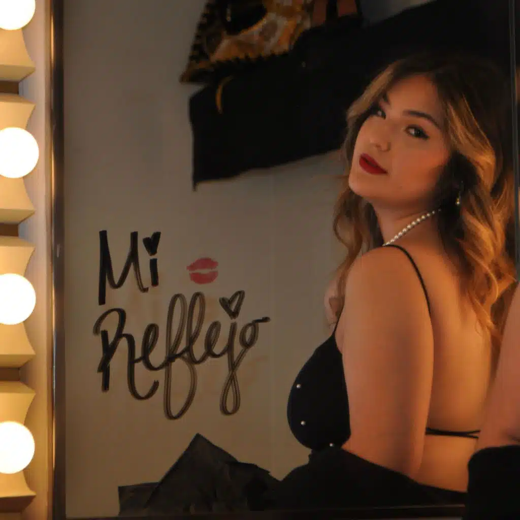 Cristy Ramirez y Su Voz Angelical